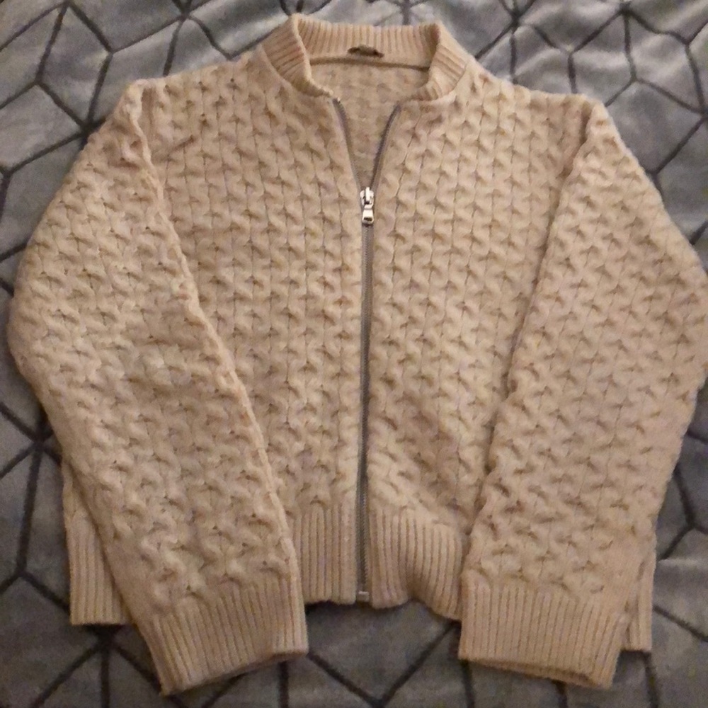Women’s zip sweater